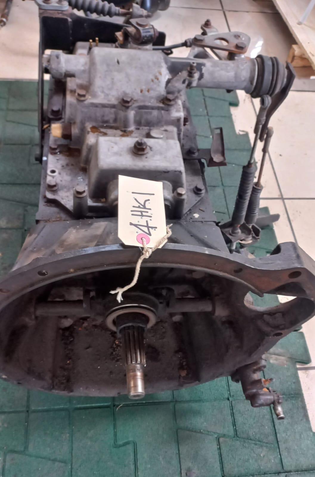 Isuzu NPR Manual 5 Speed Gearbox (4HK1)