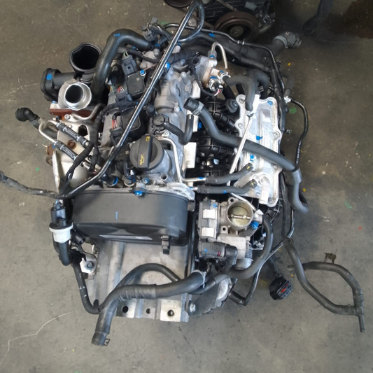Volkswagen Polo 5 1.0 TSi Petrol Engine (CHZ)